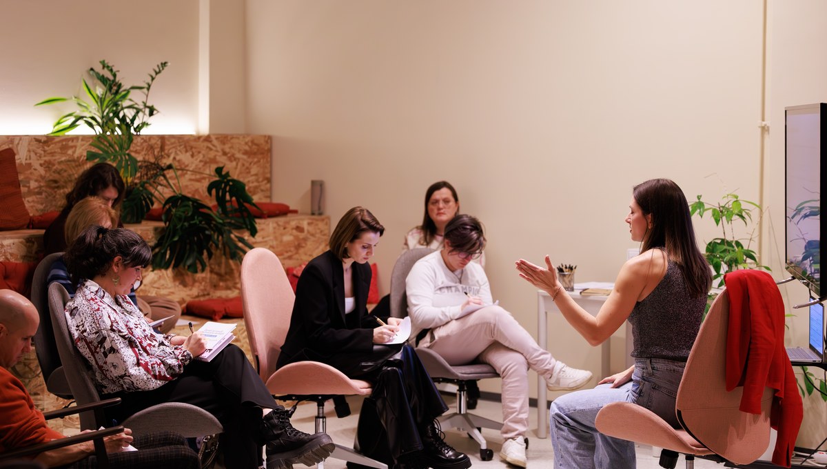Group photo from Alja Berk's business strategy workshop